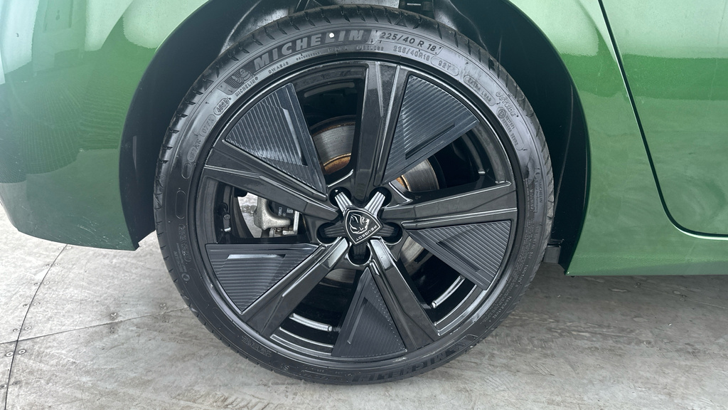 Peugeot 308 1.6 Plug-in Hybrid Allure Premium E-eat8 Green #27