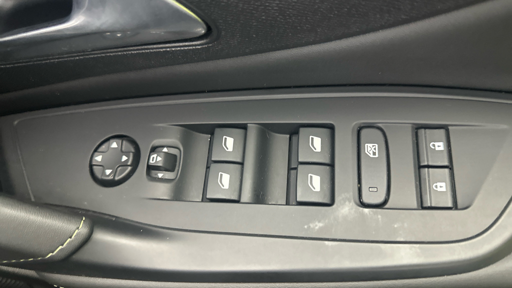 Peugeot 308 1.6 Plug-in Hybrid Allure Premium E-eat8 Green #10