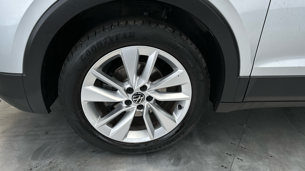 Volkswagen T-Cross Life Black #24