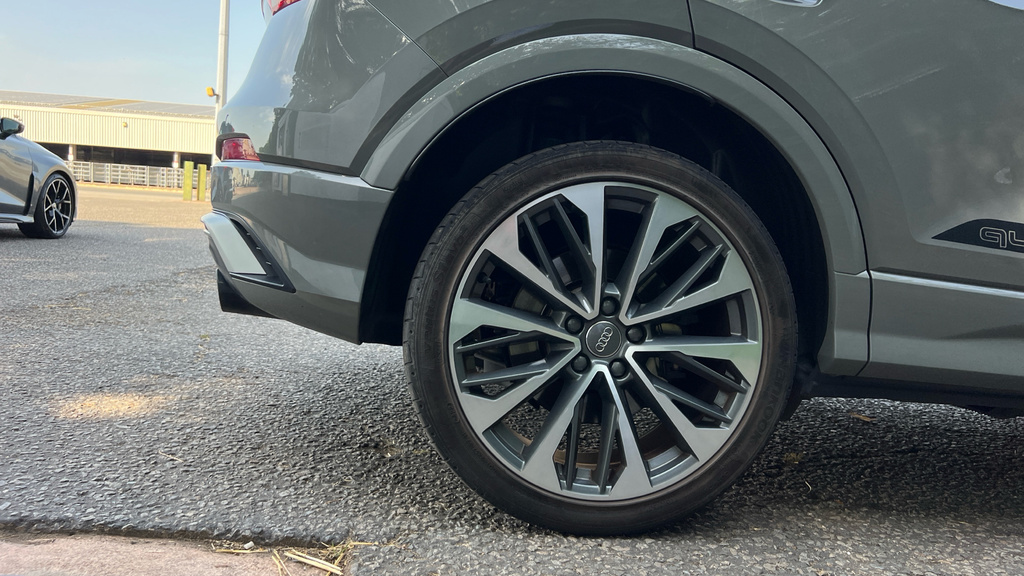 Audi SQ2 2.0 Tfsi Black Edition S Tronic Quattro Euro 6 S Silver #20