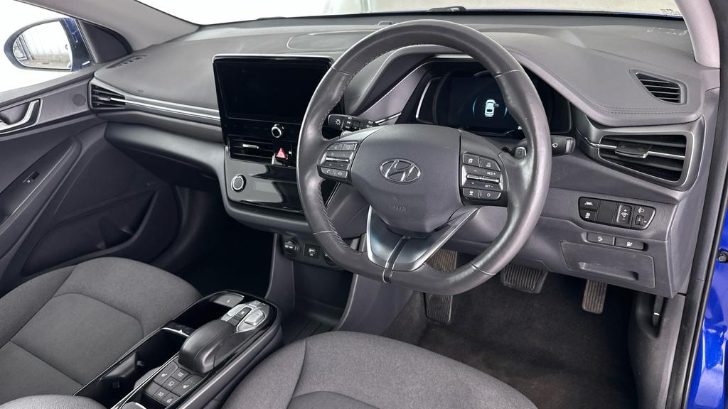 Hyundai Ioniq 1.6L Premium Black #10
