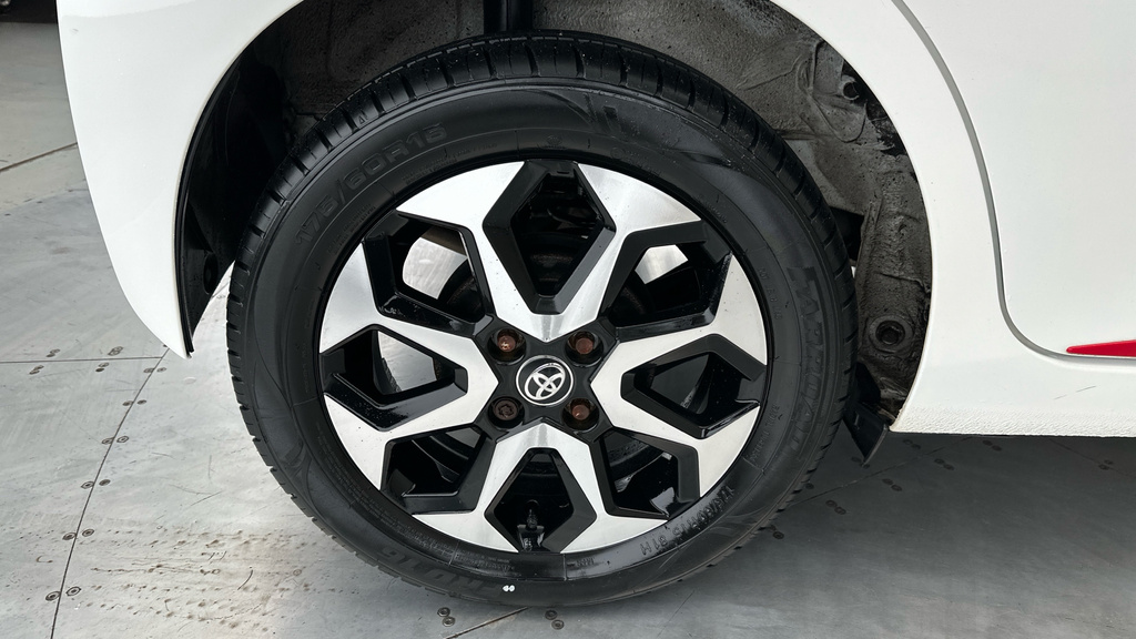 Toyota Aygo X Aygo X-play Black #22