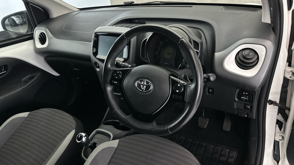 Toyota Aygo X Aygo X-play Black #9