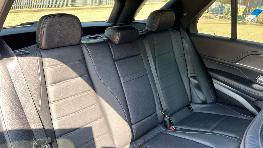 Mercedes-Benz GLE Class 400E 4Matic Urban Edition 9G-tronic Black #44