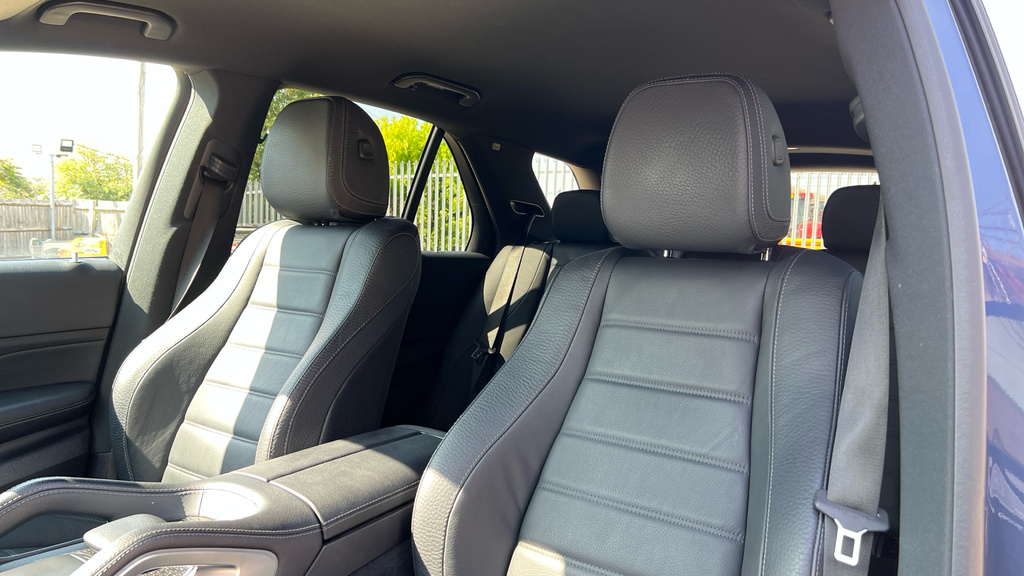 Mercedes-Benz GLE Class 400E 4Matic Urban Edition 9G-tronic Black #43