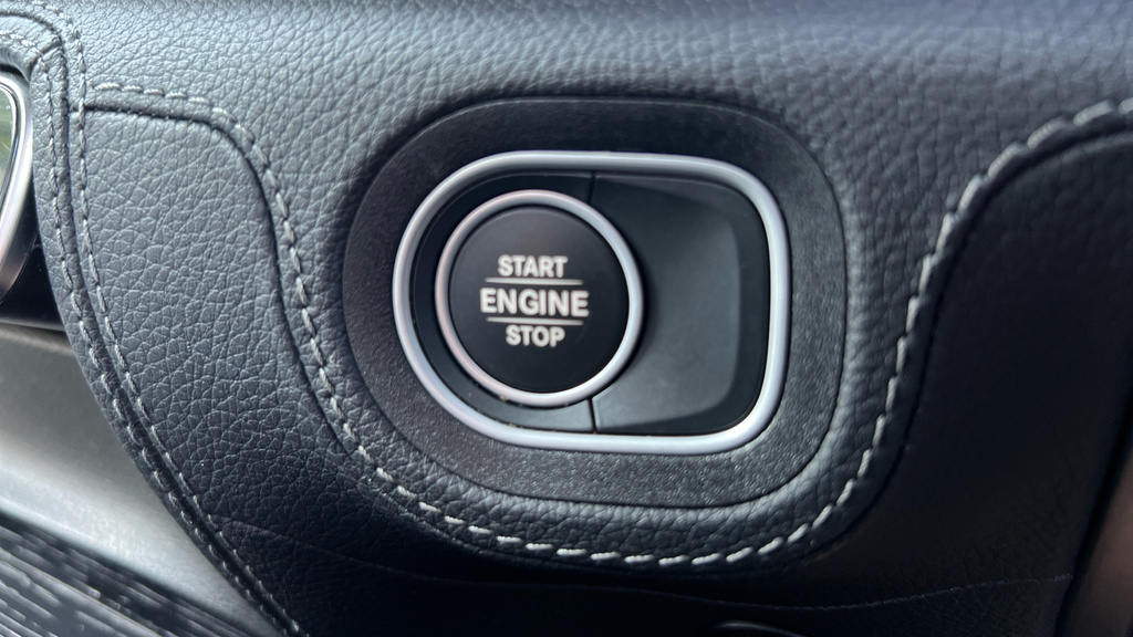 Mercedes-Benz GLE Class 400E 4Matic Urban Edition 9G-tronic Black #20