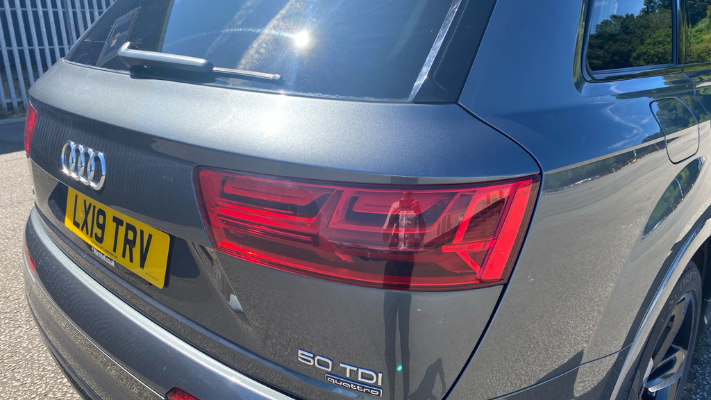 Audi Q7 3.0 Tdi V6 45 Sport Suv Tiptronic Quatt Black #38