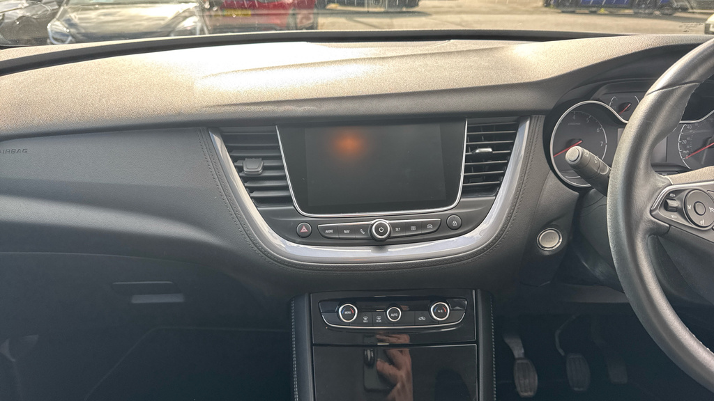 Vauxhall Grandland X 1.2 Turbo Se White #17