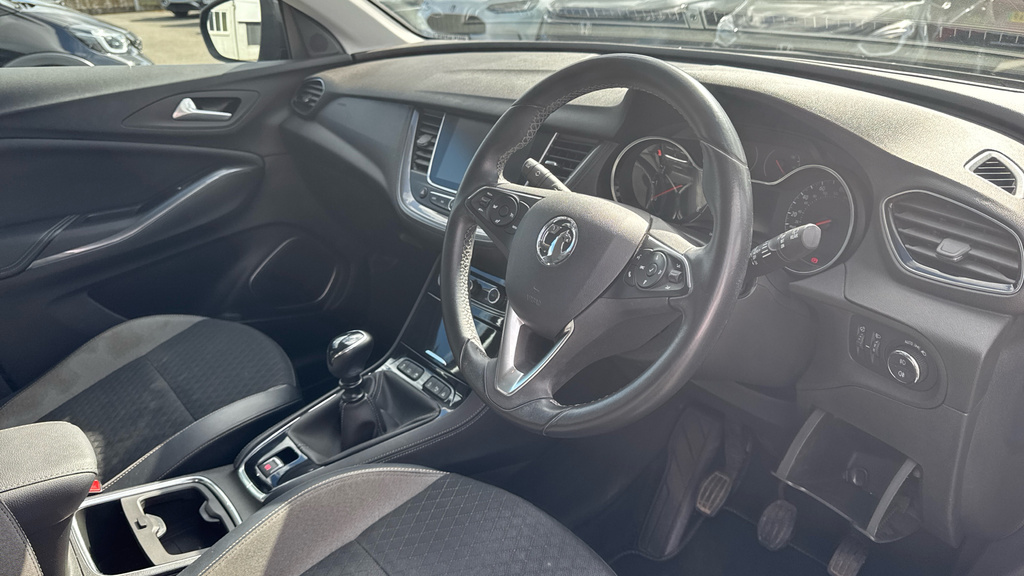 Vauxhall Grandland X 1.2 Turbo Se White #11