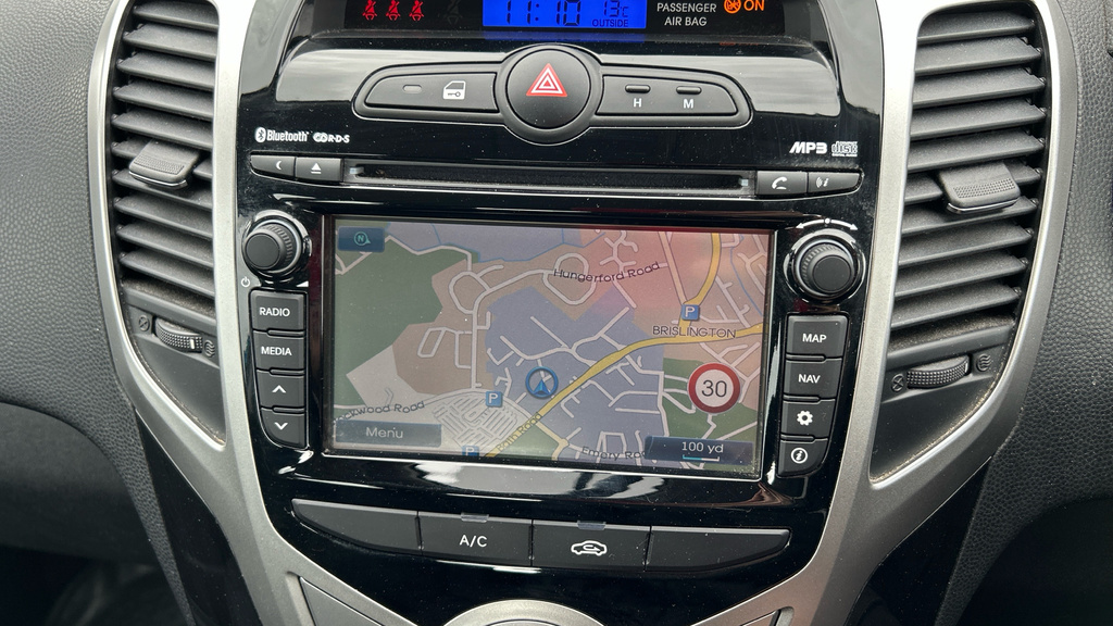Hyundai Ix20 1.6 Se Nav Hatchback Euro 6 125 P Red #29