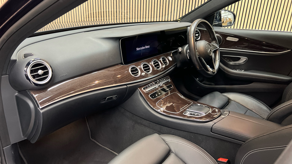 Mercedes-Benz E Class Saloon 2.0 E300de 13.5Kwh Amg Line G-tronic Euro Blue #10