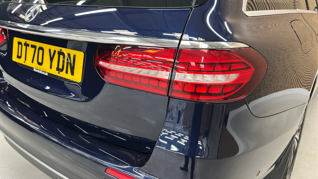 Mercedes-Benz E Class Saloon 2.0 E300de 13.5Kwh Amg Line G-tronic Euro Blue #30