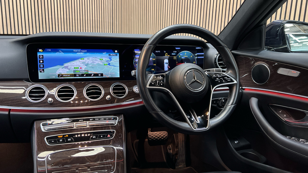 Mercedes-Benz E Class Saloon 2.0 E300de 13.5Kwh Amg Line G-tronic Euro Blue #39