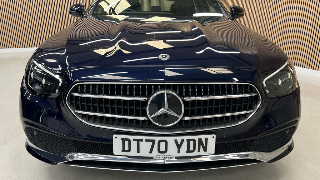 Mercedes-Benz E Class Saloon 2.0 E300de 13.5Kwh Amg Line G-tronic Euro Blue #20
