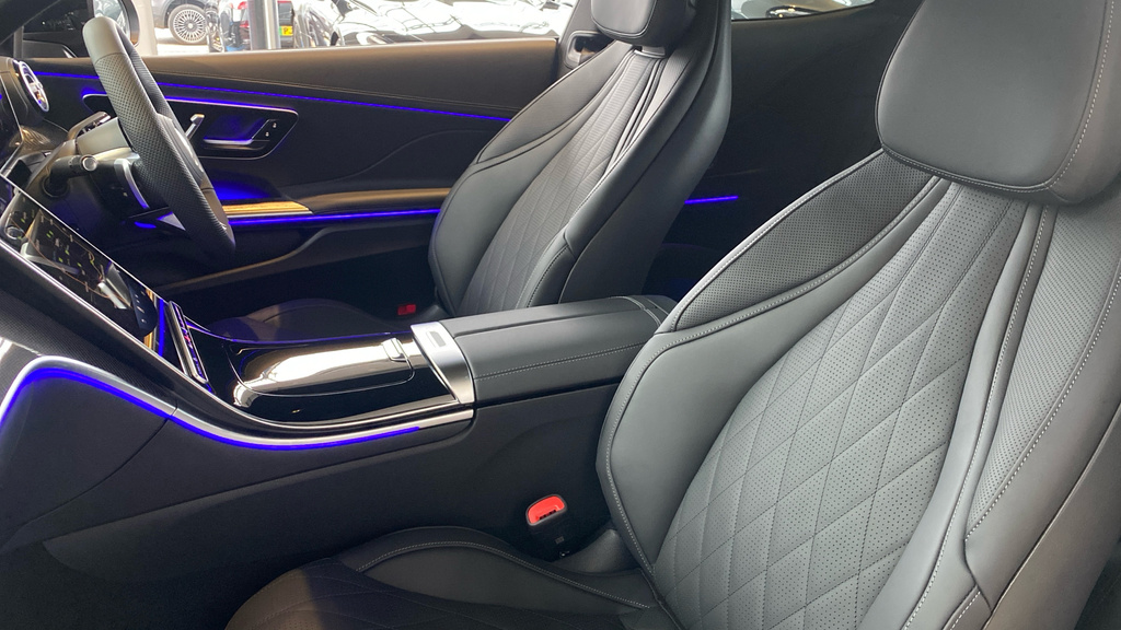 Mercedes-Benz CLE Class 300 4Matic Amg Line Premium 9G-tronic Black #21