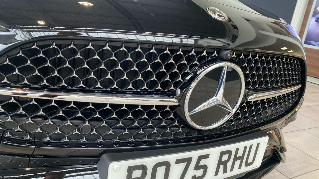 Mercedes-Benz CLE Class 300 4Matic Amg Line Premium 9G-tronic Black #33