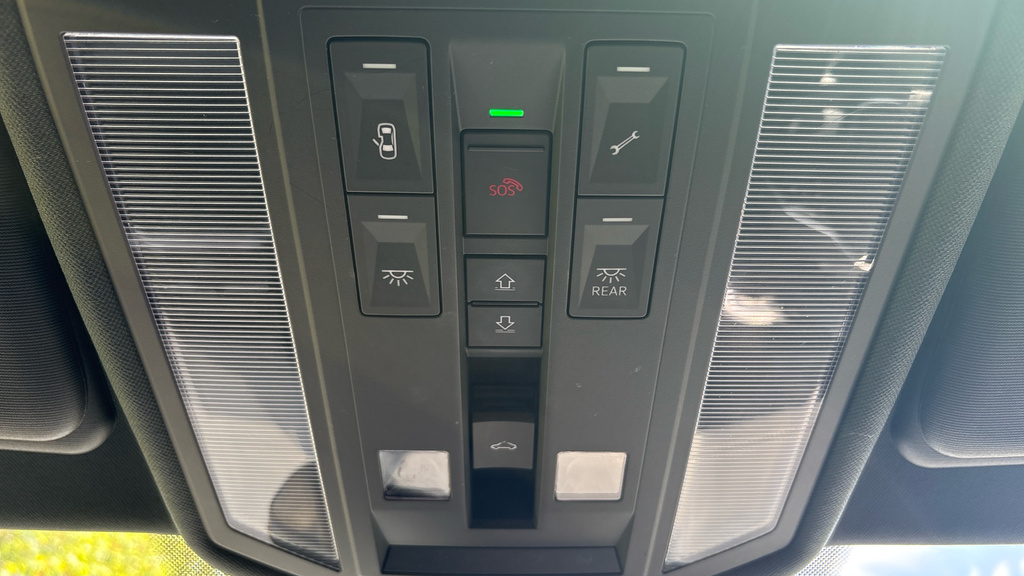 Volkswagen Touareg Black Edition Grey #57