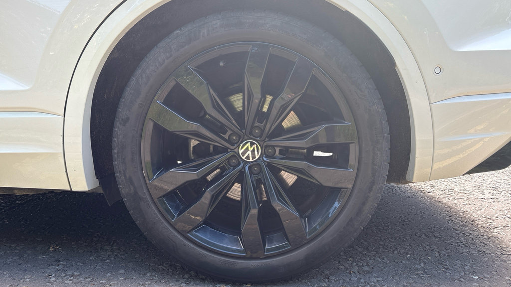 Volkswagen Touareg Black Edition Grey #35