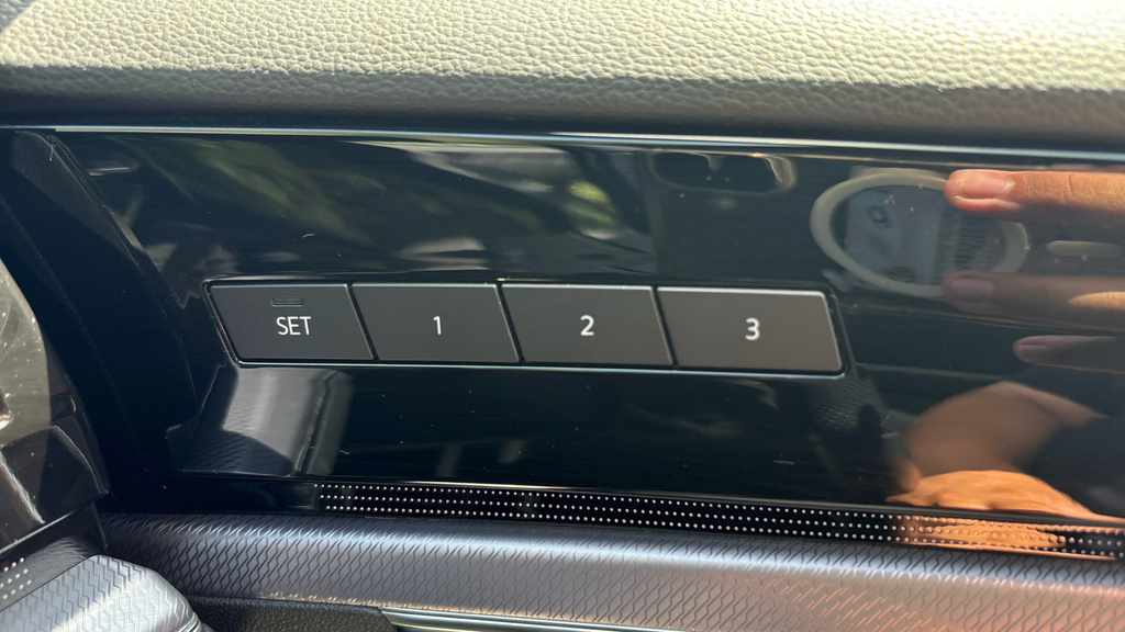 Volkswagen Touareg Black Edition Grey #49