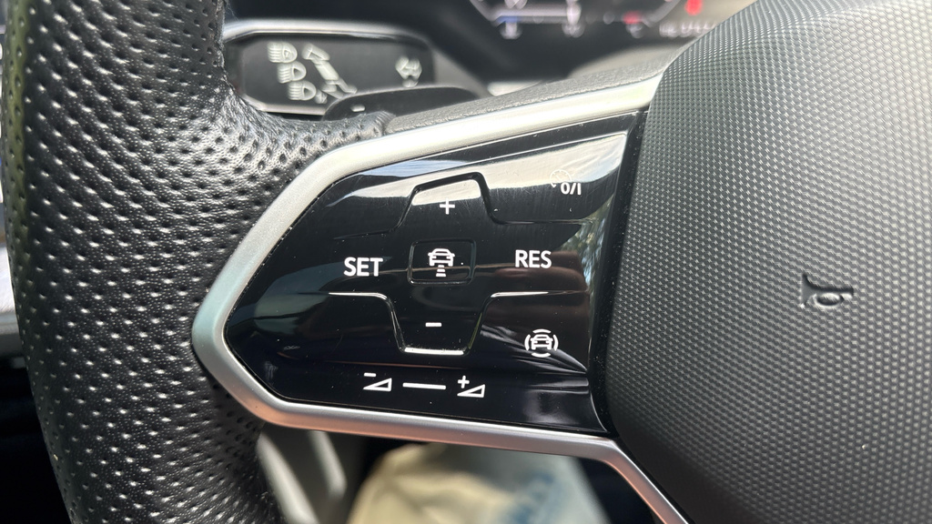Volkswagen Touareg Black Edition Grey #18