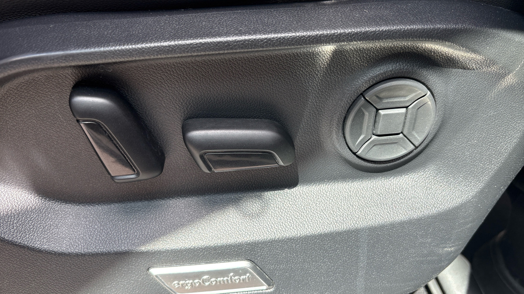 Volkswagen Touareg Black Edition Grey #12