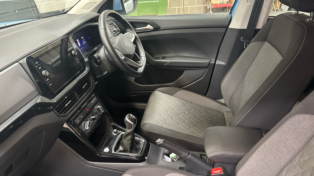 Volkswagen T-Cross Hatchback 1.0 Tsi 95Ps Life Grey #30