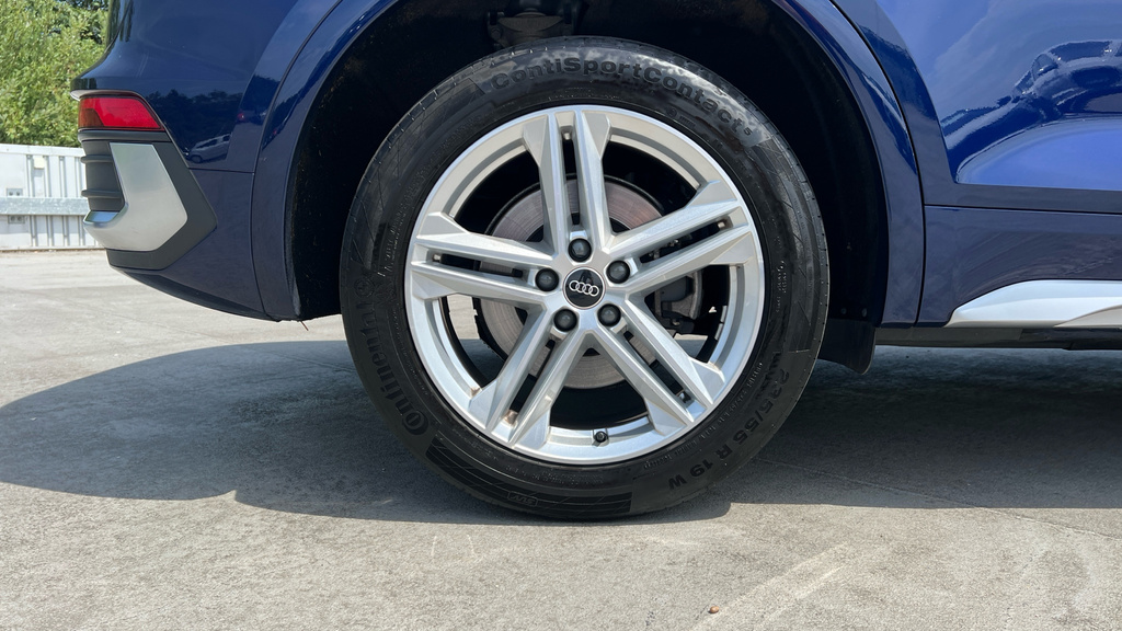Audi Q5 Audi Estate 40 Tdi Quattro S Line S Tro Blue #25