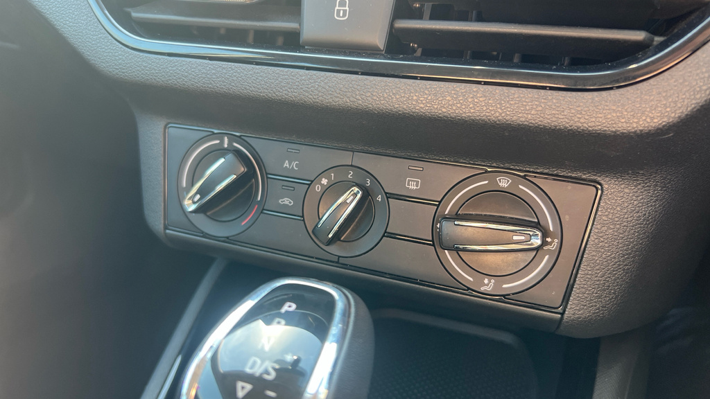 Skoda Kamiq 1.5 Tsi Se Dsg Black #38