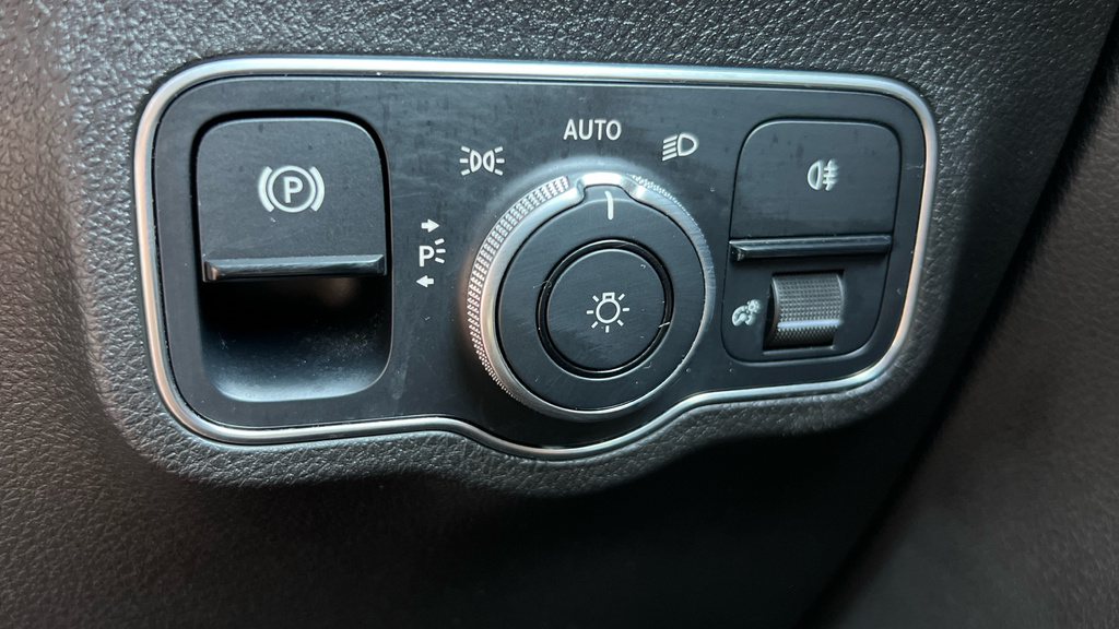 Mercedes-Benz EQB 350 66.5Kwh Amg Line Premium 4Matic Silver #15