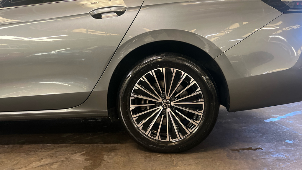 Volkswagen Passat Volkswagen 1.5 Tsi Ehybrid Life Dsg Green #19