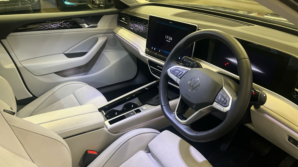 Volkswagen Passat Volkswagen 1.5 Tsi Ehybrid Life Dsg Green #9