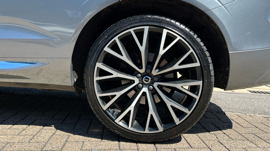 Volvo XC60 2.0 B5p Momentum Geartronic Grey #21