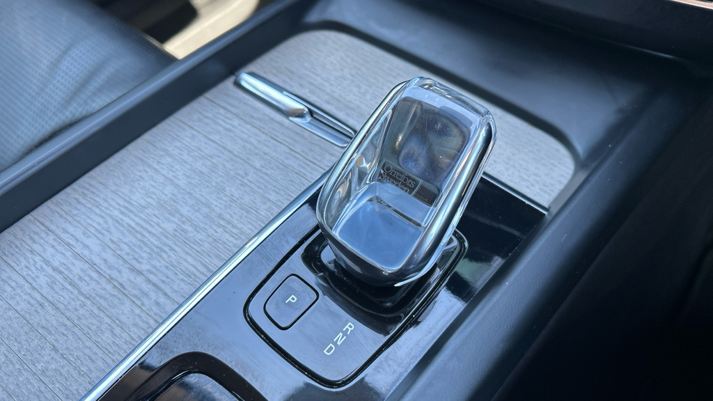 Volvo XC60 2.0 B5p Momentum Geartronic Grey #32