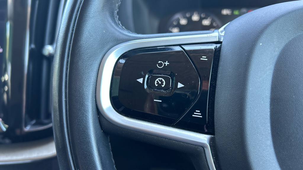 Volvo XC60 2.0 B5p Momentum Geartronic Grey #27