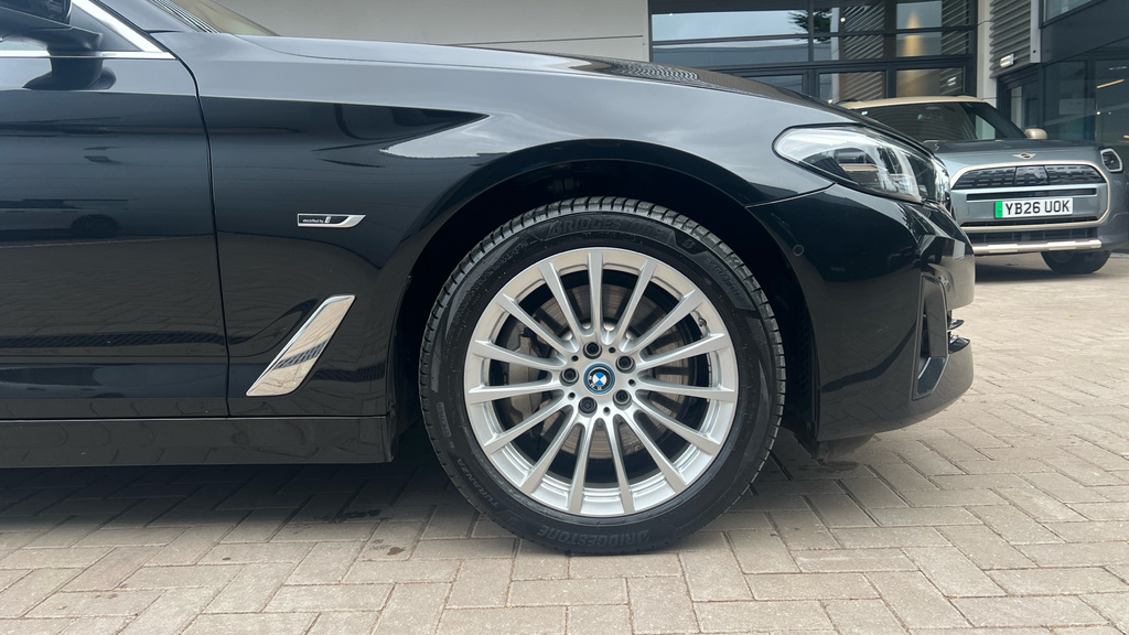 BMW 5 Series 530E Xdrive M Sport Touring Blue #23