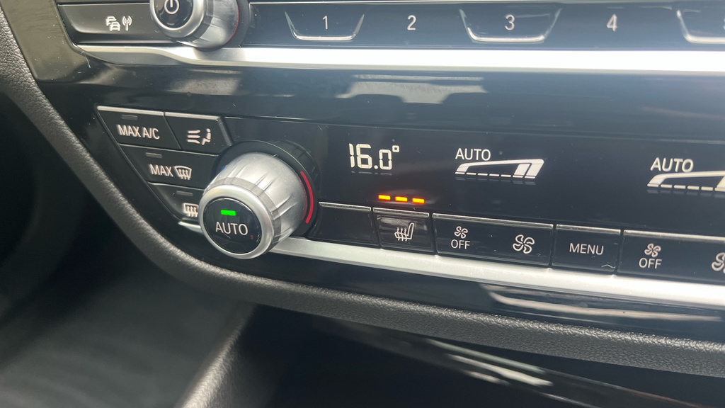 BMW 5 Series 530E Xdrive M Sport Touring Blue #43