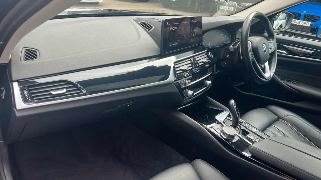 BMW 5 Series 530E Xdrive M Sport Touring Blue #13