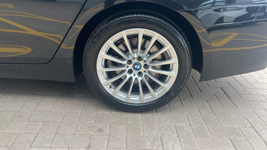BMW 5 Series 530E Xdrive M Sport Touring Blue #30