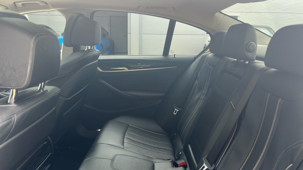 BMW 5 Series 530E Xdrive M Sport Touring Blue #20