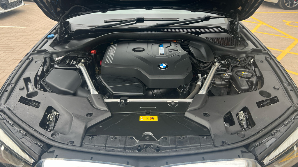 BMW 5 Series 530E Xdrive M Sport Touring Blue #28