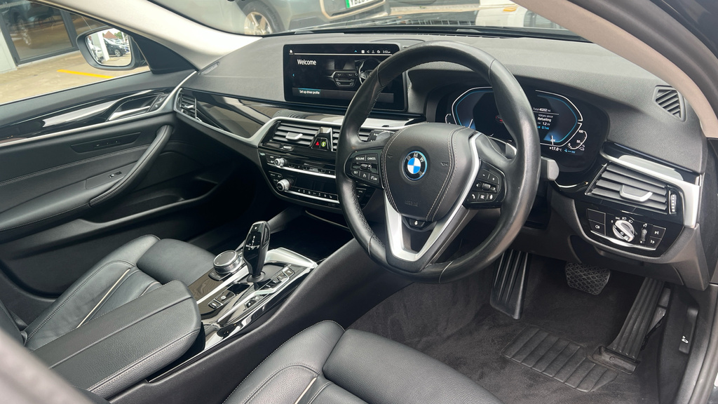 BMW 5 Series 530E Xdrive M Sport Touring Blue #14