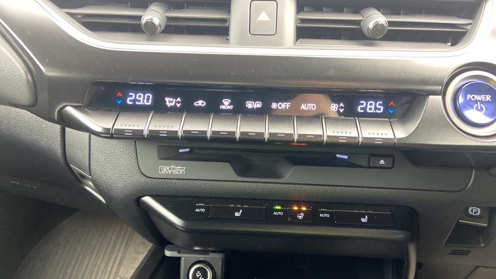 Lexus UX 250H 2.0 F-sport Cvt Nav Red #26