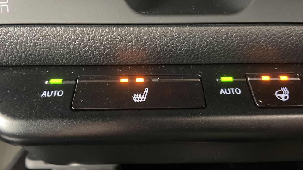 Lexus UX 250H 2.0 F-sport Cvt Nav Red #24