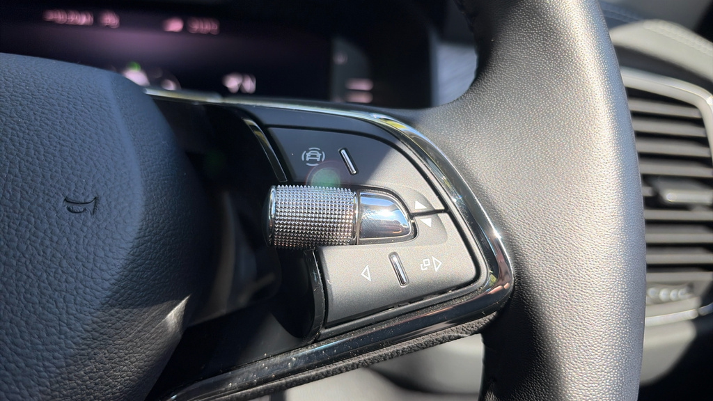 Skoda Kodiaq Sportline White #45
