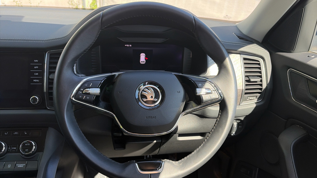 Skoda Kodiaq Sportline White #38
