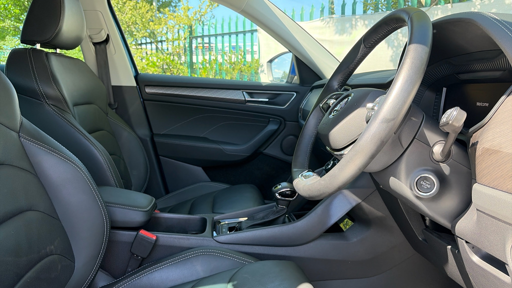 Skoda Kodiaq Sportline White #37