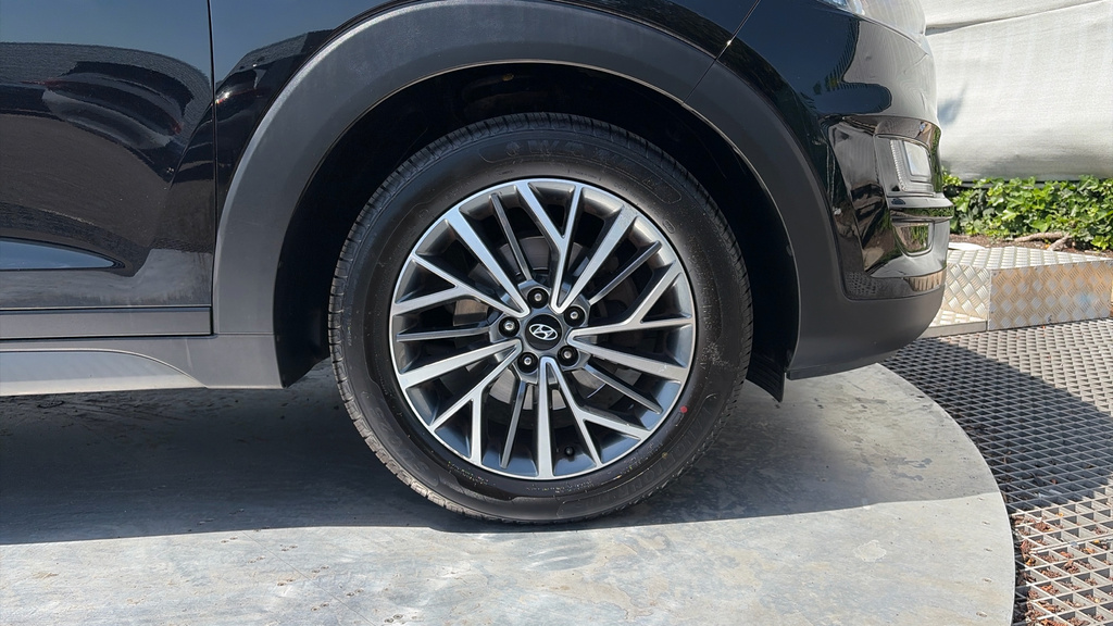 Hyundai Tucson 1.6 T-gdi Premium 175 Bhp Grey #24