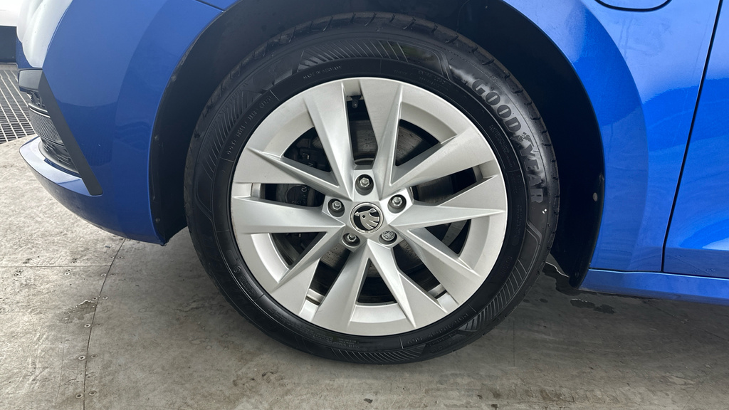 Skoda Octavia Estate 2.0Tdi 150Ps Se L Scr Dsg Blue #23