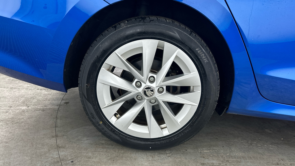 Skoda Octavia Estate 2.0Tdi 150Ps Se L Scr Dsg Blue #25