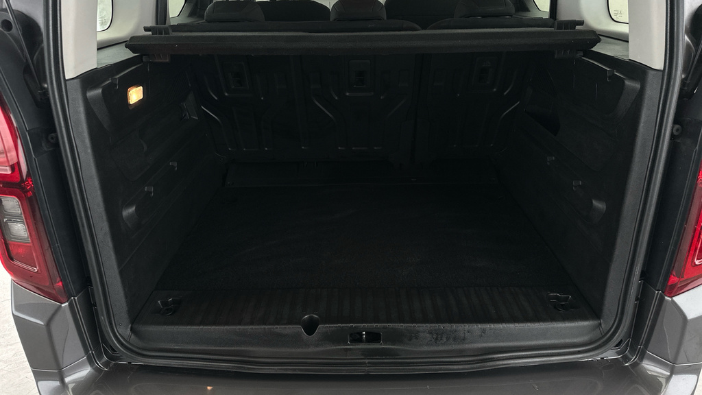 Vauxhall Combo Life 1.5 Turbo D Blueinjection Energy XL Mpv White #21